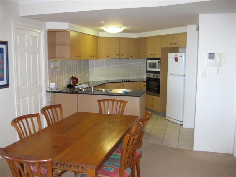 Broadbeach QLD 4218