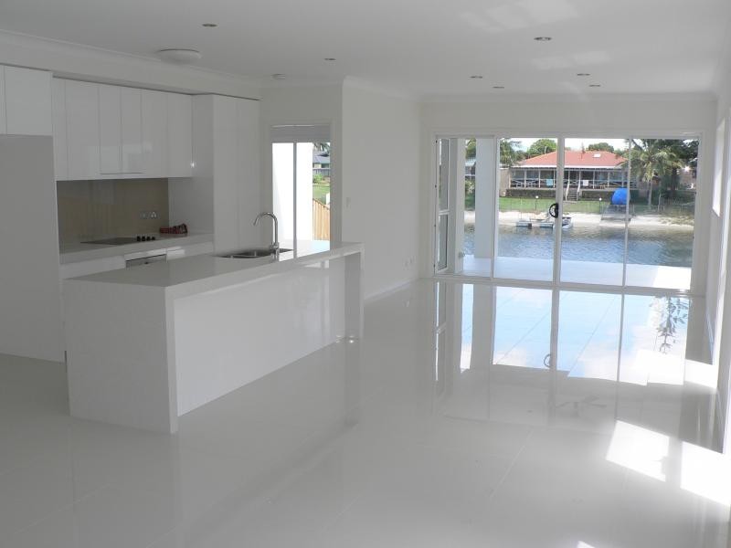 Mermaid Waters QLD 4218