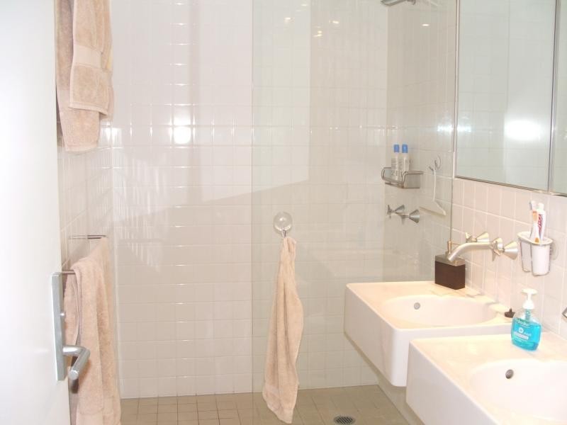 Broadbeach QLD 4218