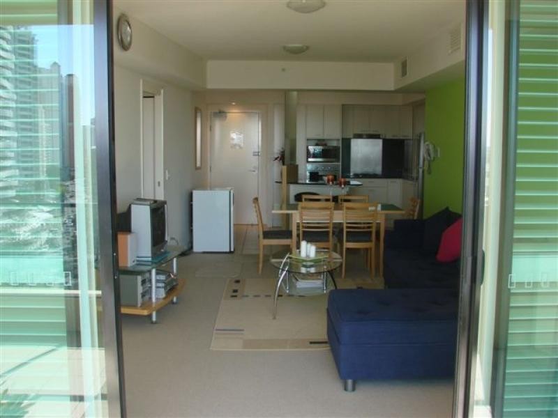 1003/2685 Gold Coast Highway, Broadbeach QLD 4218