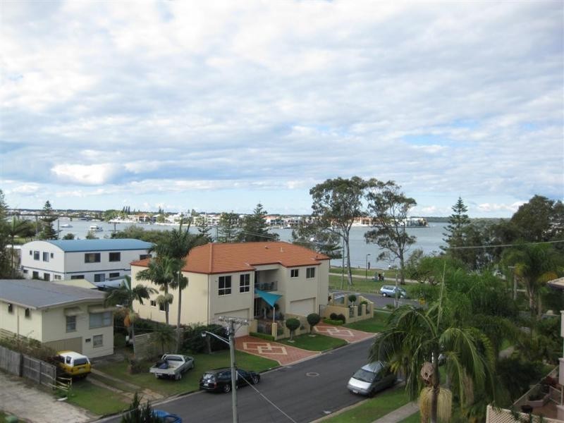 Paradise Point QLD 4216