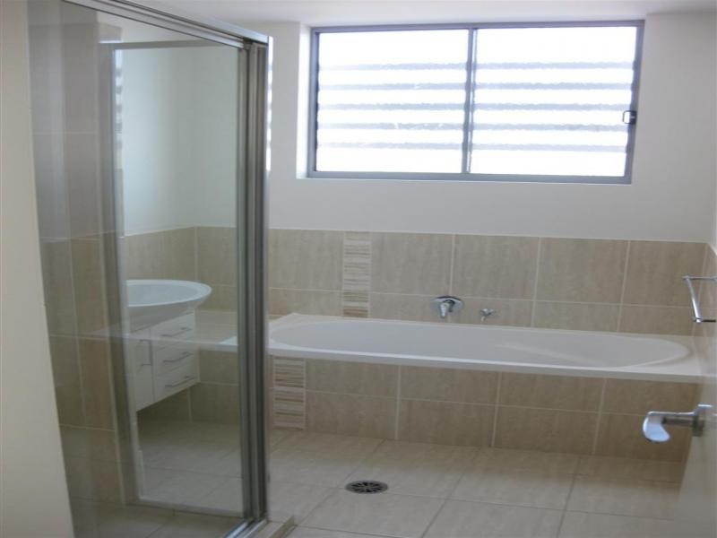 Paradise Point QLD 4216