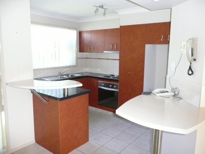 6/16 Whitby Street, Southport QLD 4215