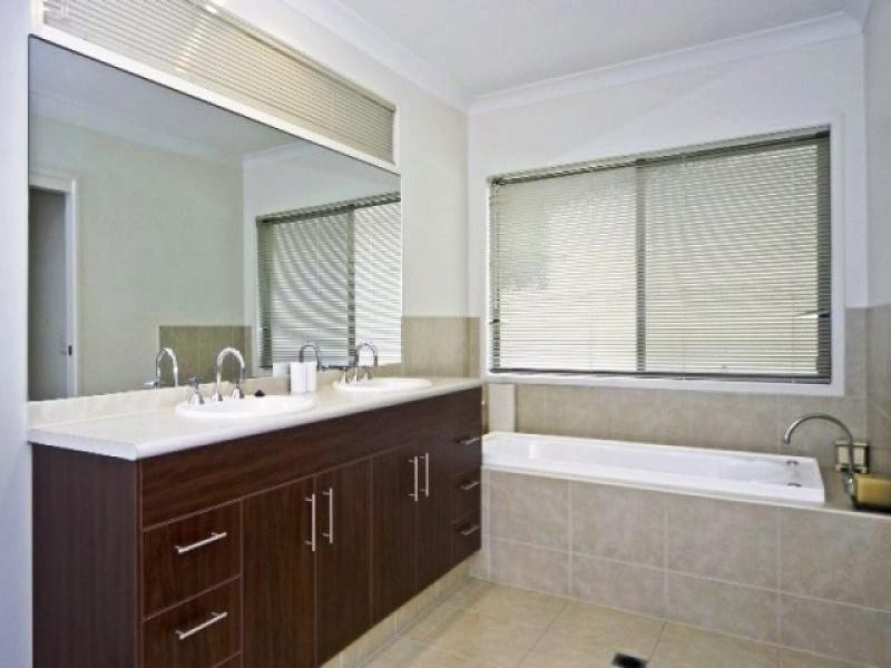 46 Annerley Ave, Runaway Bay QLD 4216