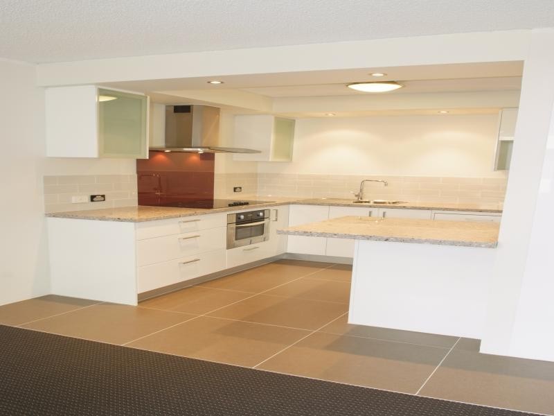 5/26 Aubrey Street, Surfers Paradise QLD 4217