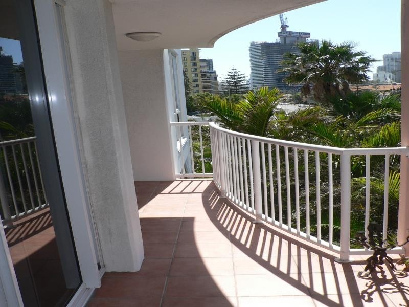 Broadbeach QLD 4218