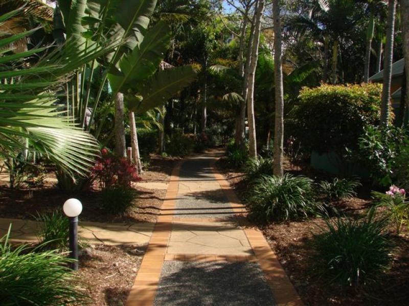 122/10 Alexandra Ave, Broadbeach QLD 4218