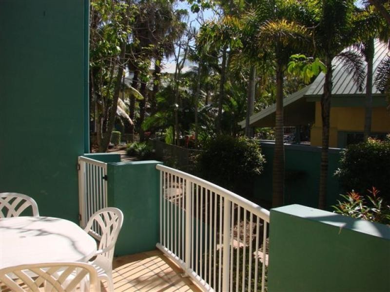 122/10 Alexandra Ave, Broadbeach QLD 4218