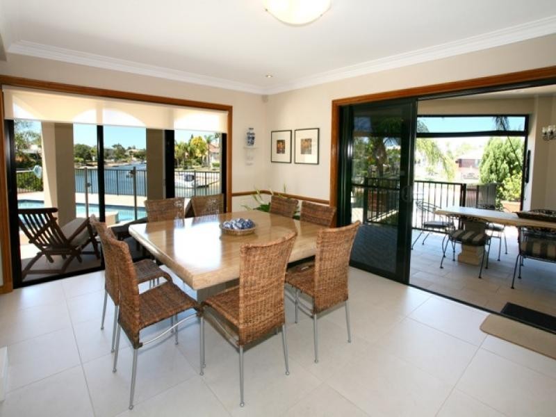 9 Montrose Court, Benowa Waters QLD 4217