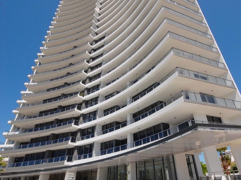 25/173 Old Burleigh Road, Broadbeach QLD 4218