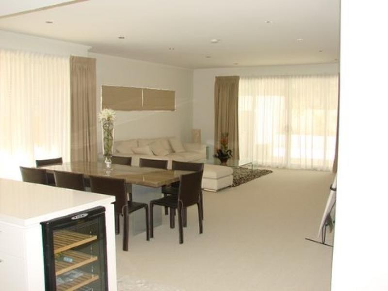 Broadbeach QLD 4218