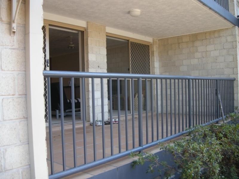 2/25 Walton Street, Southport QLD 4215