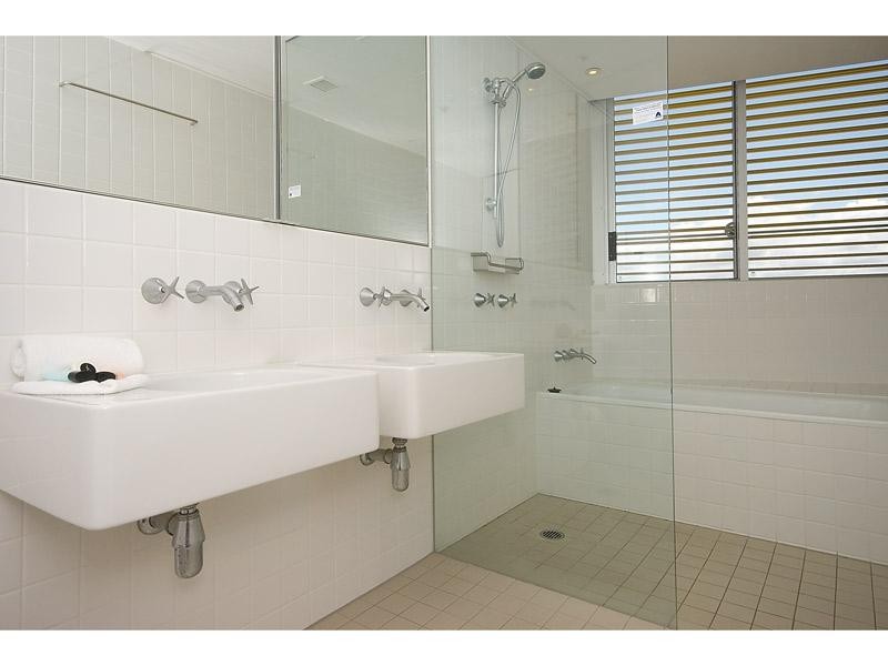 3005/159 Old Burleigh Road, Broadbeach QLD 4218