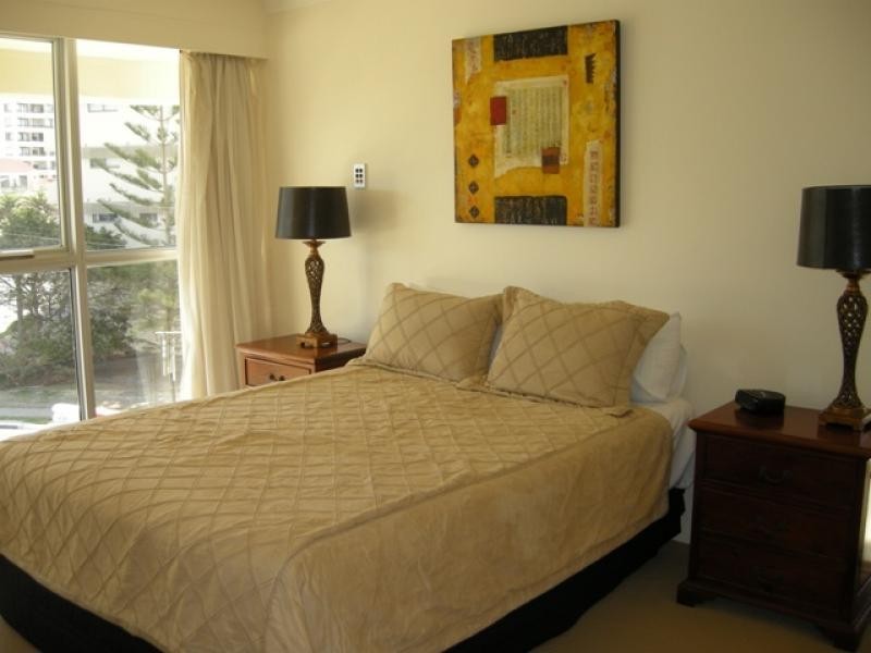 6/67 Broadbeach Boulevard, Broadbeach QLD 4218