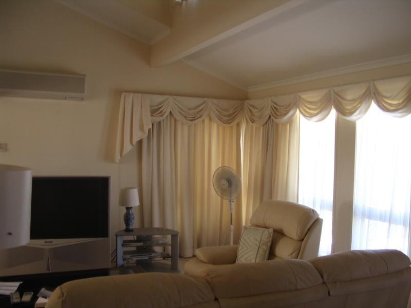 265 Rio Vista Boulervard, Mermaid Waters QLD 4218