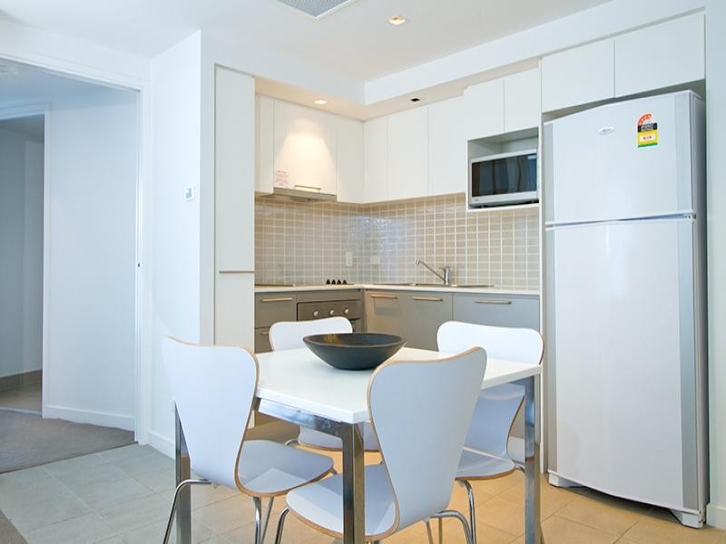 401/18 Enderley Avenue, Surfers Paradise QLD 4217