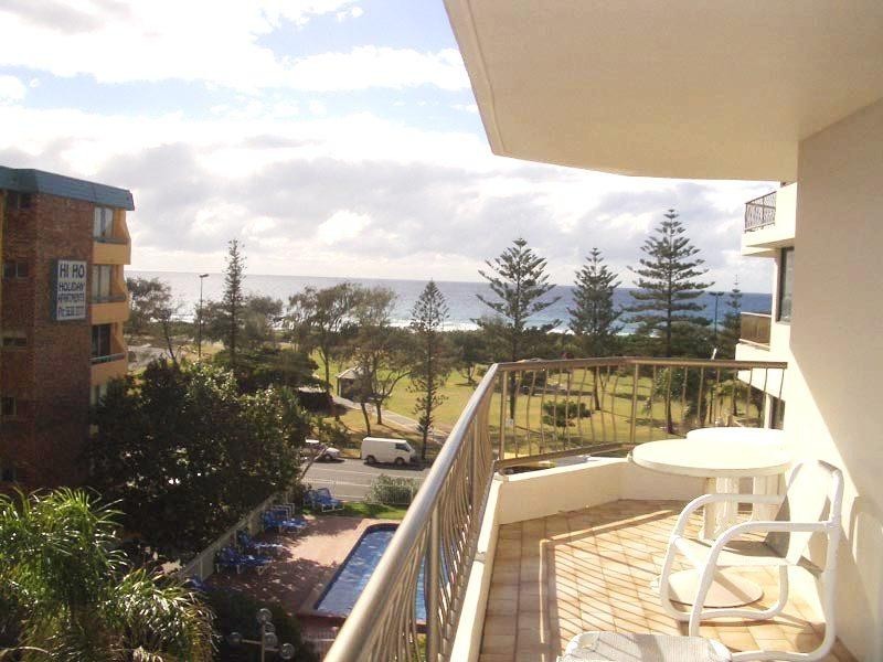 4C/1 Albert Avenue, Broadbeach QLD 4218