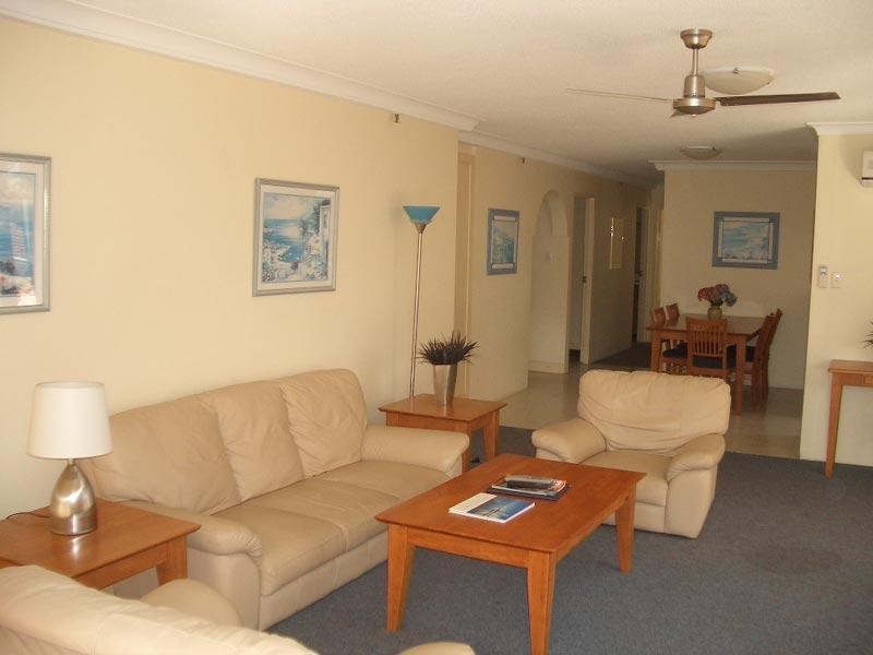 4C/1 Albert Avenue, Broadbeach QLD 4218