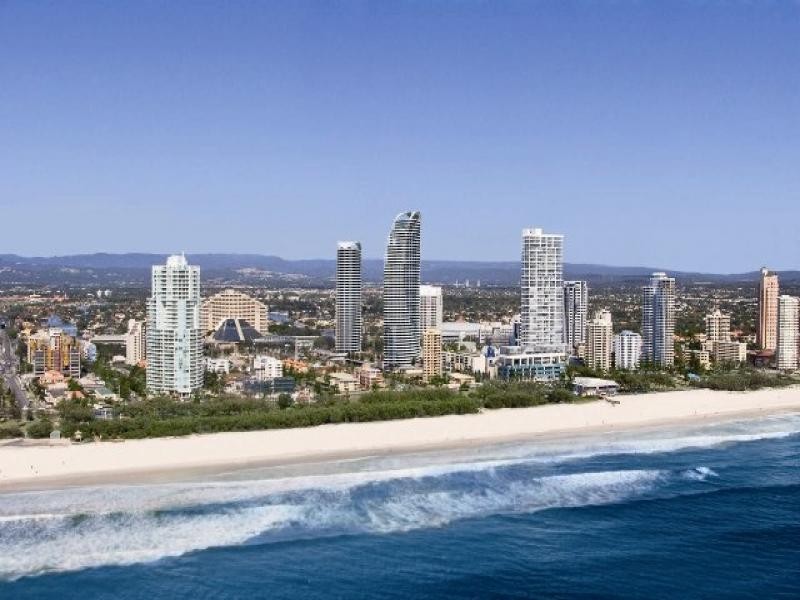22207/ Cnr Charles Ave and Surf Parade, Broadbeach QLD 4218