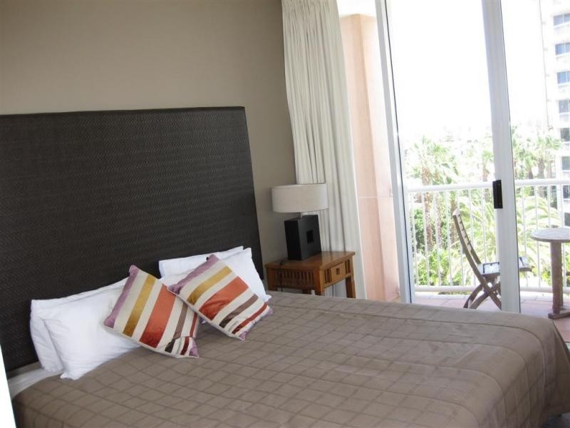 Broadbeach QLD 4218