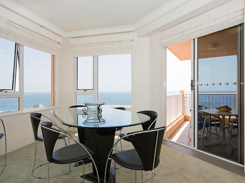 102/129 Surf Parade, Broadbeach QLD 4218