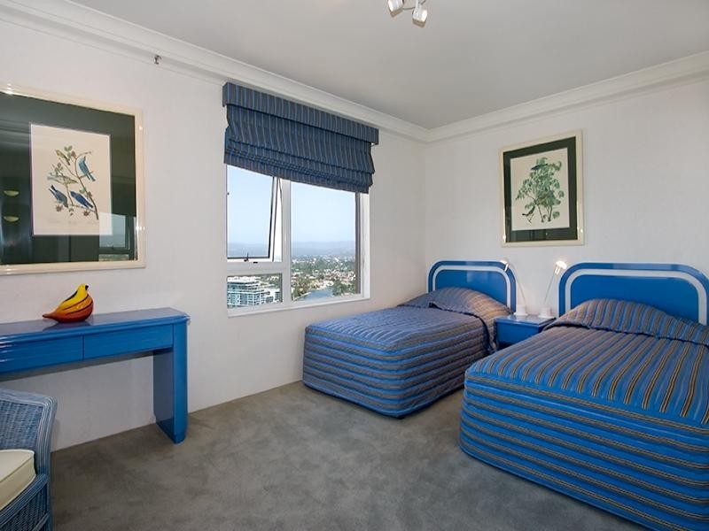 102/129 Surf Parade, Broadbeach QLD 4218