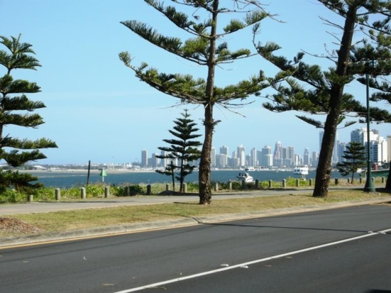 1/530 Marine Parade, Biggera Waters QLD 4216