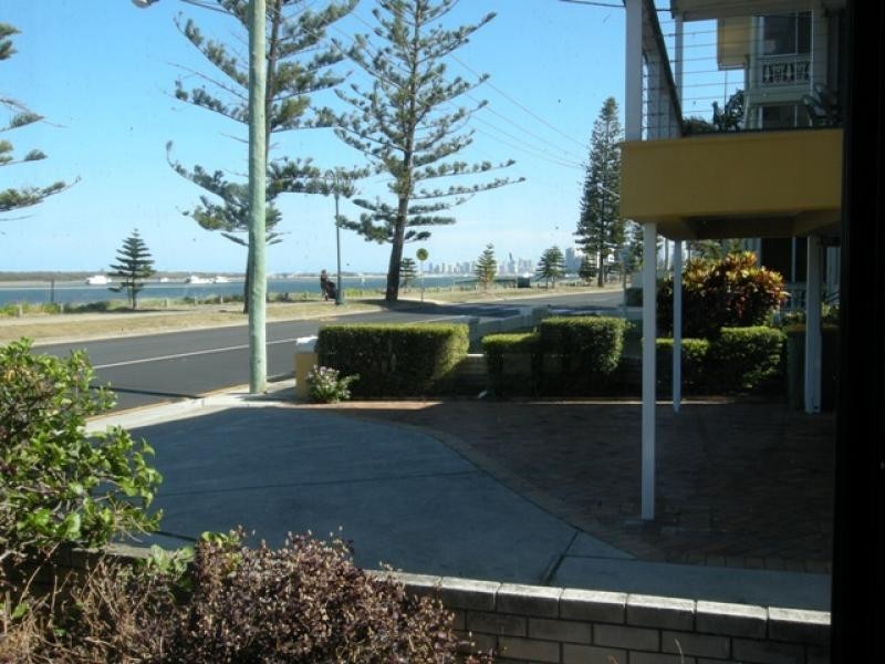 1/530 Marine Parade, Biggera Waters QLD 4216