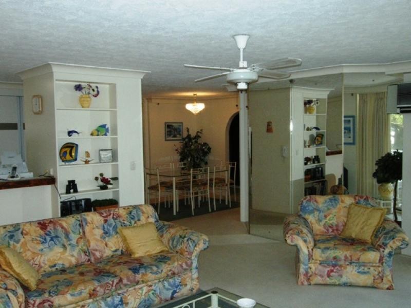 18/85 Old Burleigh Road, Surfers Paradise QLD 4217