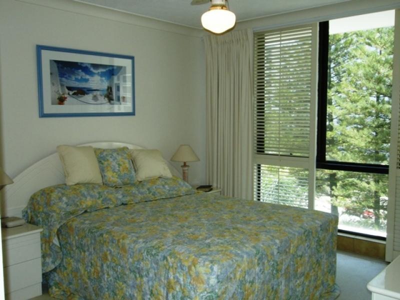 18/85 Old Burleigh Road, Surfers Paradise QLD 4217