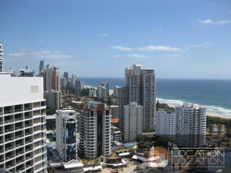 21404/ Cnr Charles Ave and Surf Parade, Broadbeach QLD 4218