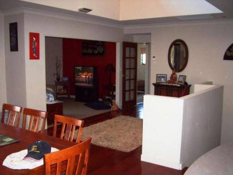 41 Sheffield Cct, Pacific Pines QLD 4211