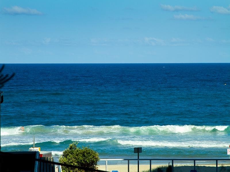 8/4 Thornton Avenue, Surfers Paradise QLD 4217