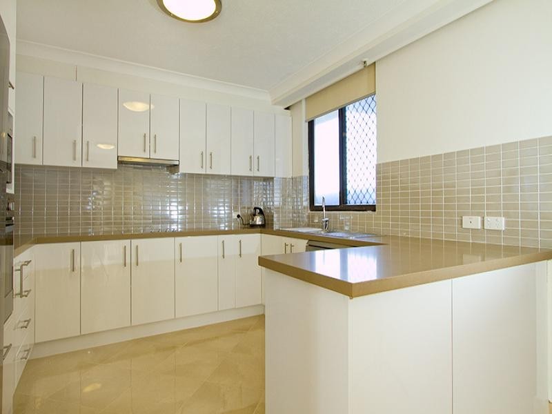 8/4 Thornton Avenue, Surfers Paradise QLD 4217