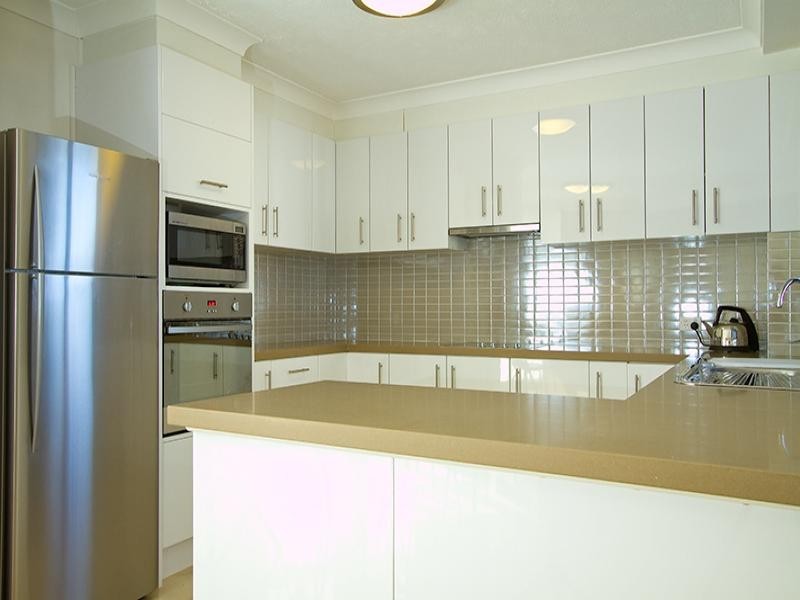 8/4 Thornton Avenue, Surfers Paradise QLD 4217