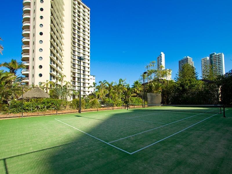8/4 Thornton Avenue, Surfers Paradise QLD 4217
