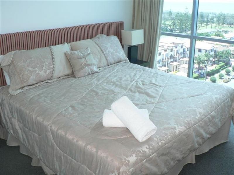 Broadbeach QLD 4218