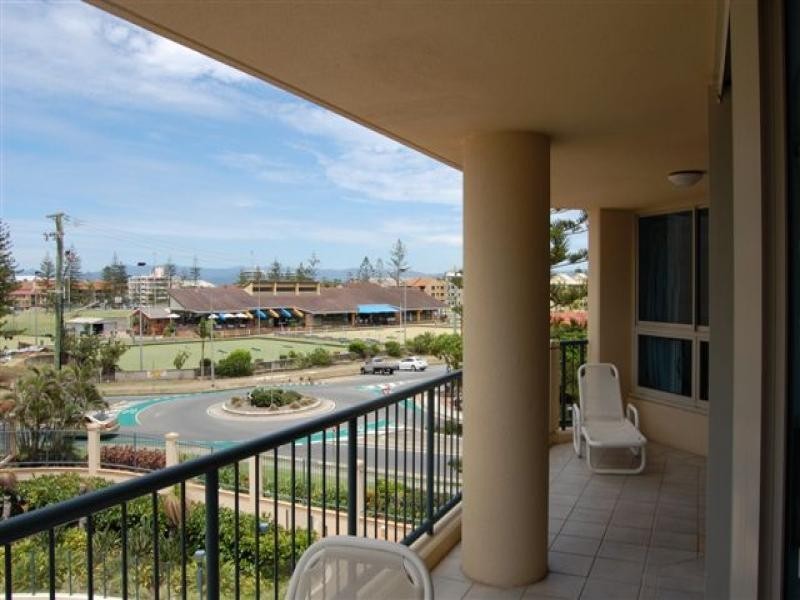 Broadbeach QLD 4218