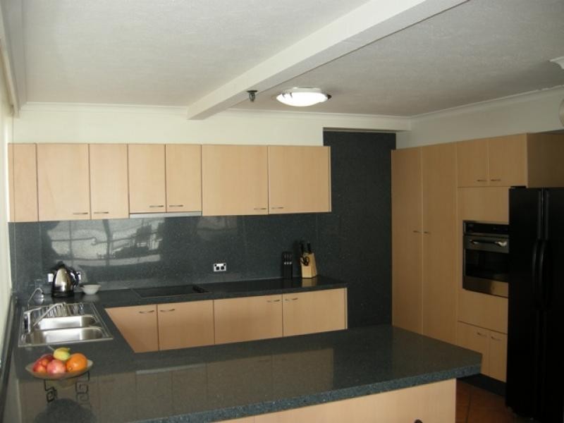 4/20 Old Burleigh Rd, Surfers Paradise QLD 4217