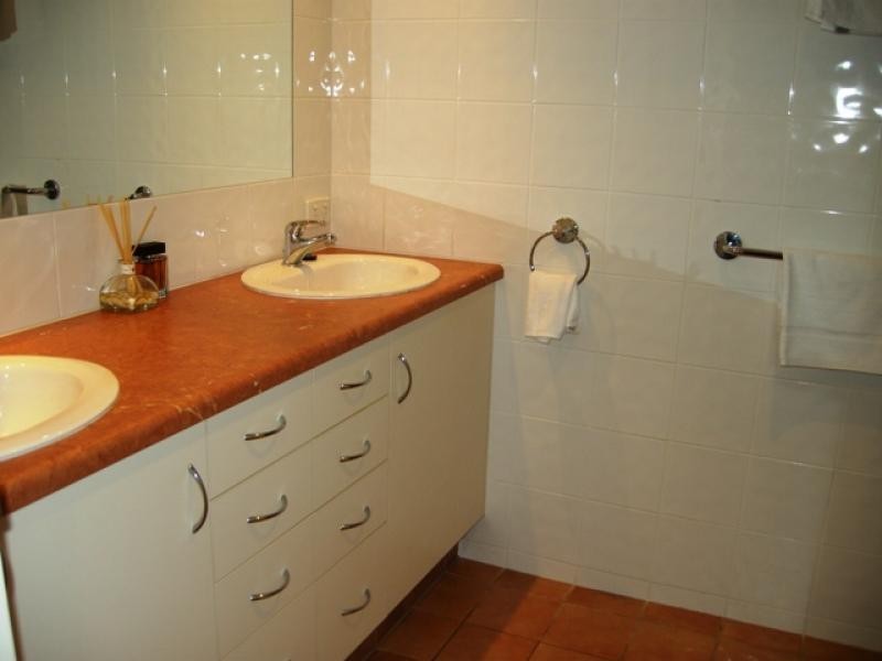 4/20 Old Burleigh Rd, Surfers Paradise QLD 4217