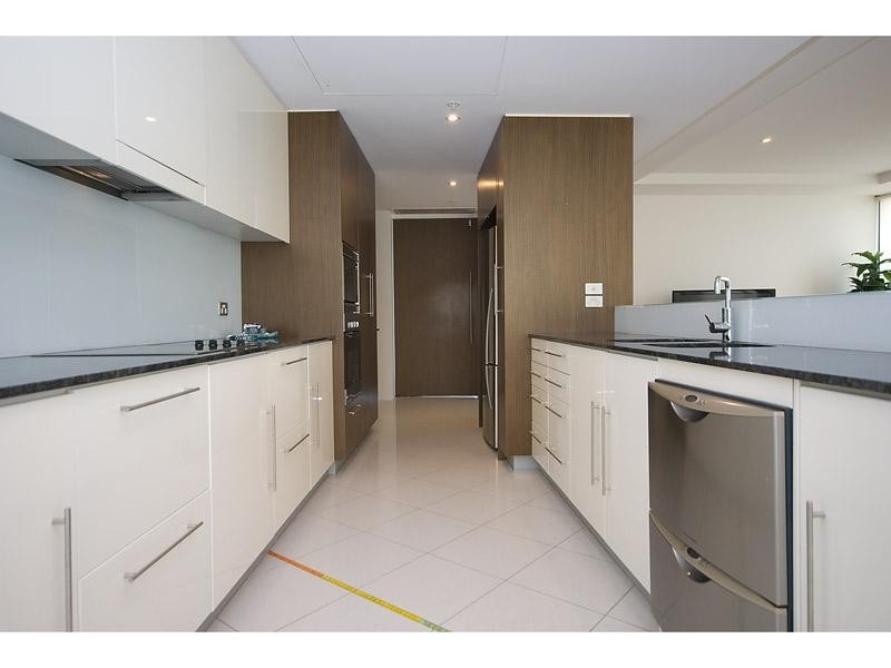 Broadbeach QLD 4218