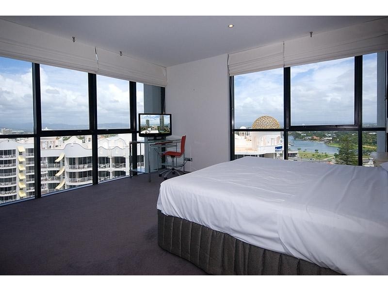 Broadbeach QLD 4218