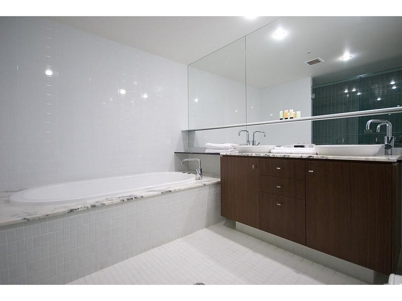 Broadbeach QLD 4218