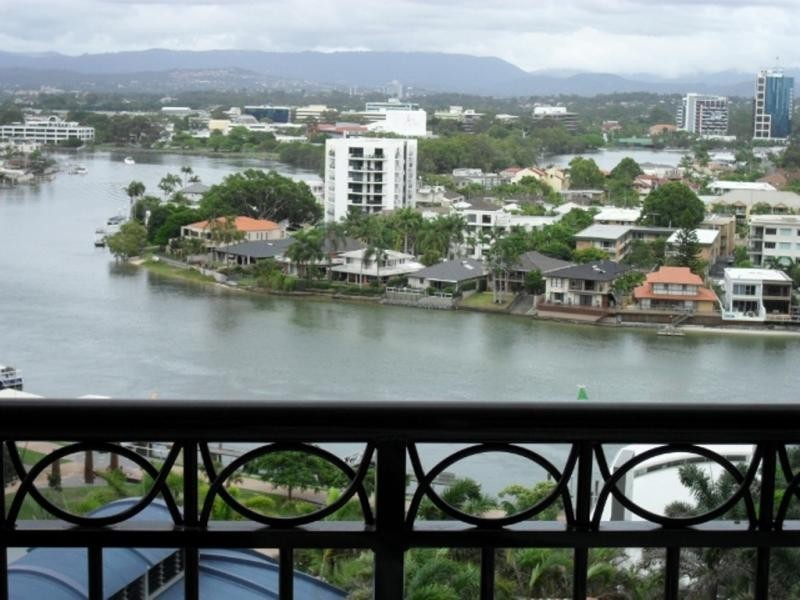 1117/23 Ferny Avenue, Surfers Paradise QLD 4217