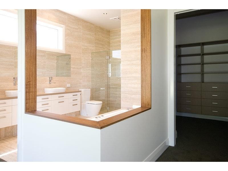 2001 The Boulevard, Benowa QLD 4217