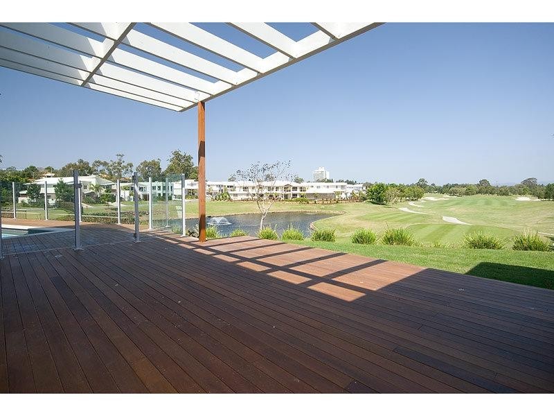 2001 The Boulevard, Benowa QLD 4217