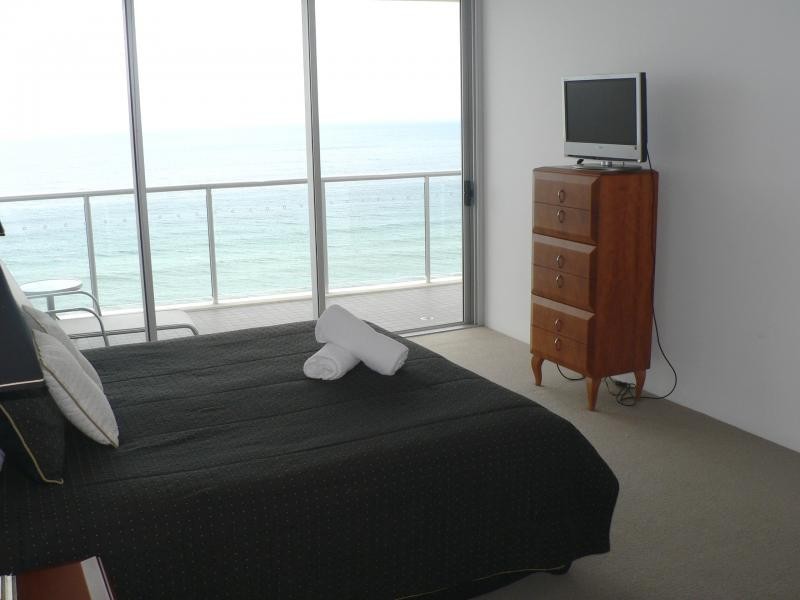 Broadbeach QLD 4218