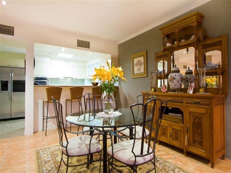 Clear Island Waters QLD 4226