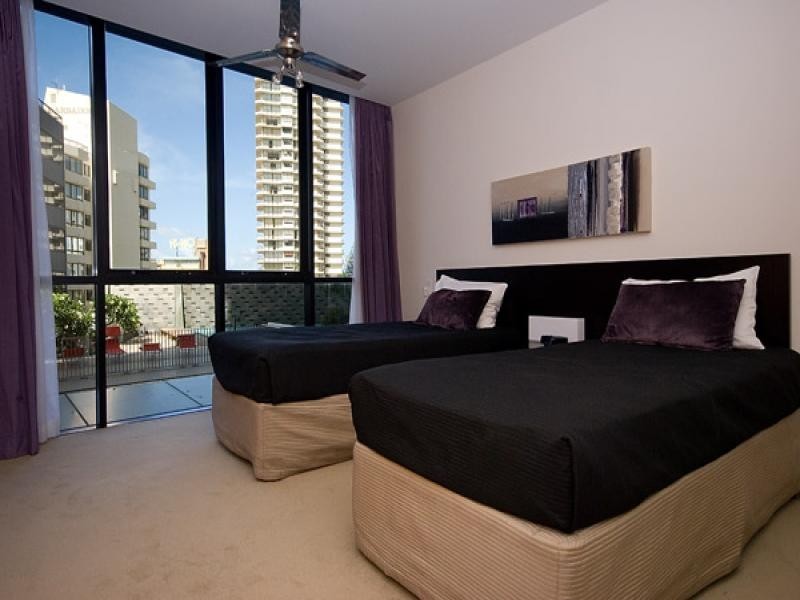 Broadbeach QLD 4218