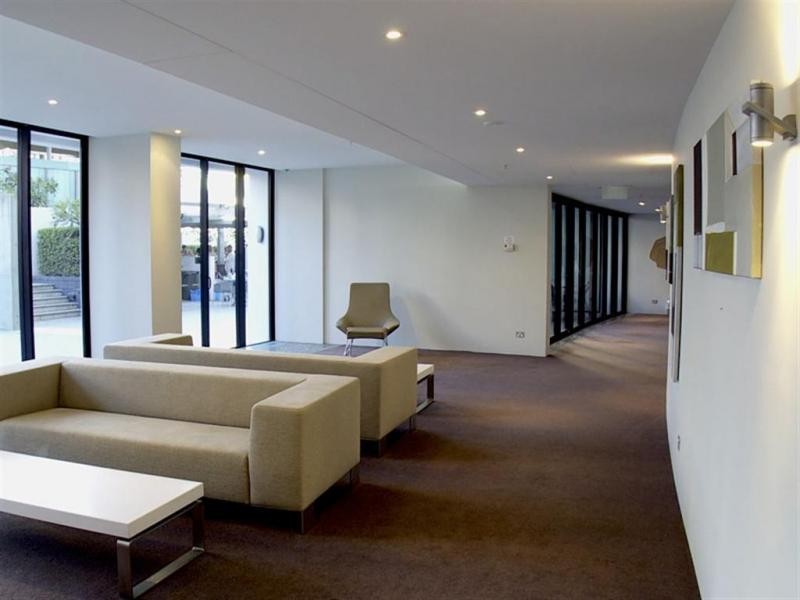 201/17 Albert Avenue, Broadbeach QLD 4218